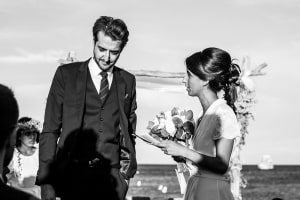 photographe mariages saint-tropez photo ceremonie laique plage