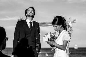 photographe mariages saint-tropez photos ceremonie laique plage