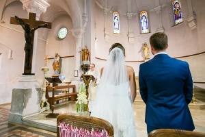 photographe de mariage marseille, photo de cérémonie religieuse à l'église