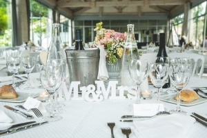 photographe de mariage anglais en provence, photo décoration salle