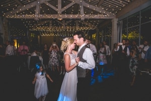 photographe de mariage anglais en provence, photo première danse