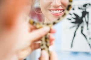 photographe mariage à marseille, photos préparatif, maquillage mariée